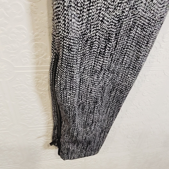 Athleta Delancey Skyline textured moto toghts - Picture 10 of 12